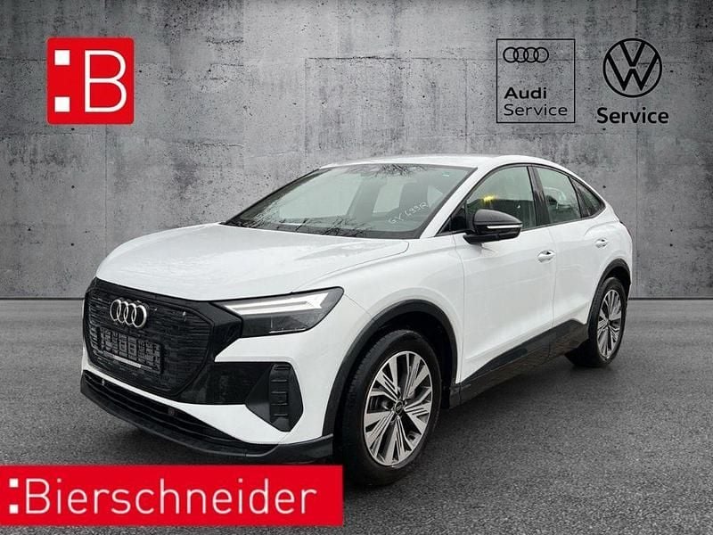 Weiss Gebraucht 2025 Audi Q4 Sportback e-tron Advanced SUV | 42.950 € (Superpreis) - Bild 1/4