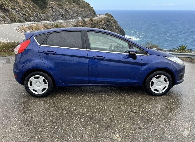 Gebraucht Ford Fiesta Titanium 95 PS (69 kW) 2016 Blau Limousine