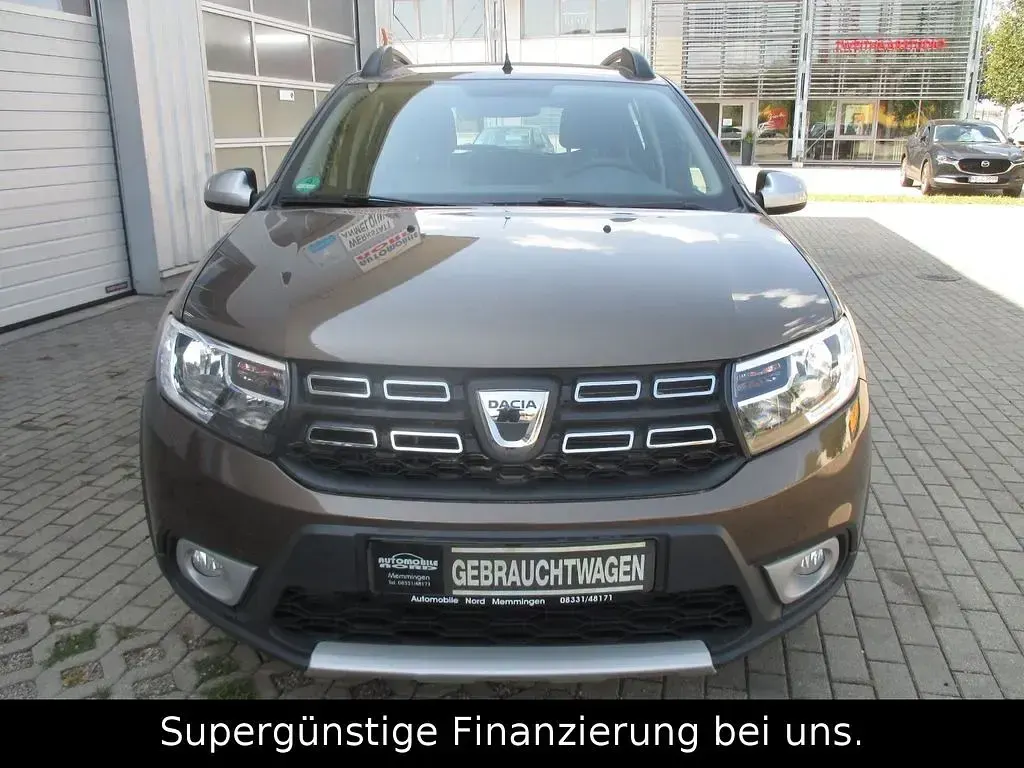 Gebraucht Dacia Sandero Essentiel 90 PS (66 kW) 2019 Braun SUV