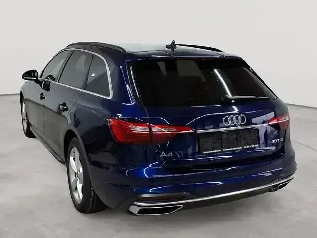 Gebraucht Audi A4 Advanced 204 PS (150 kW) 2024 Blau Kombi