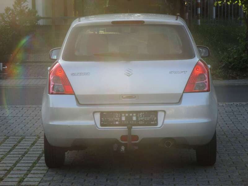 Gebraucht Suzuki Swift Club 75 PS (55 kW) 2008 Silber Kleinwagen