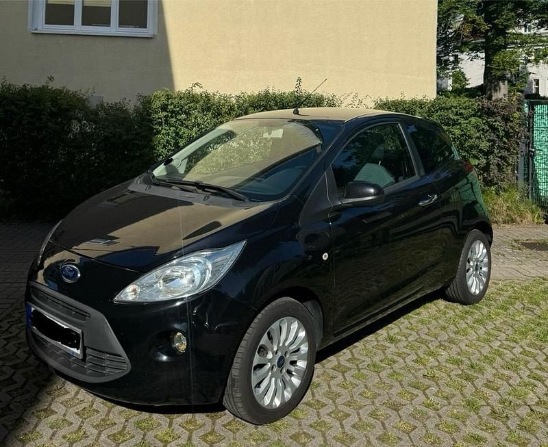 Gebraucht Ford Ka 75 PS (55 kW) 2013 Schwarz Kleinwagen