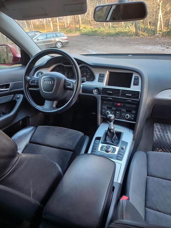 Gebraucht Audi A6 239 PS (175 kW) 2011 Rot Kombi