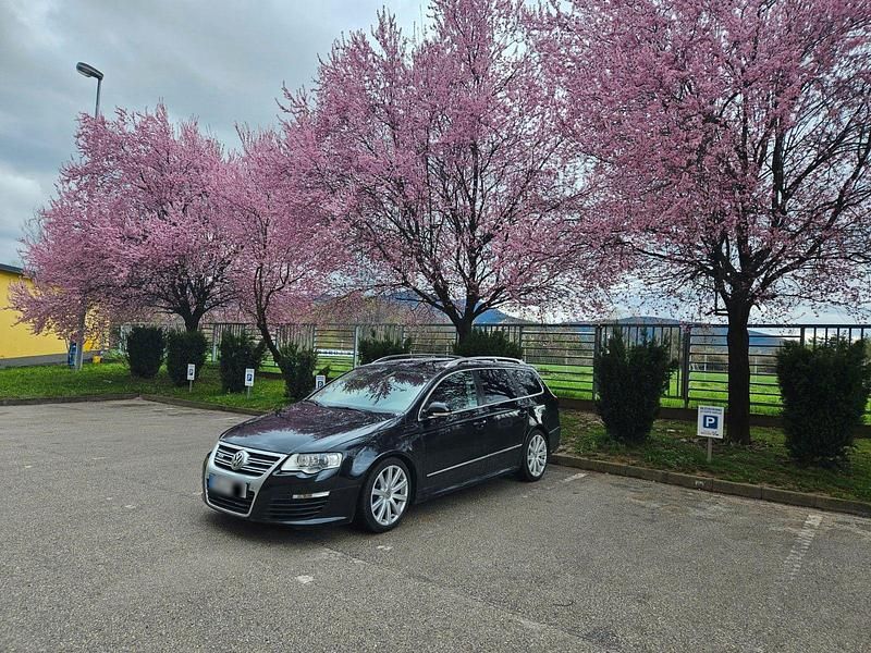 Gebraucht VW Passat R 299 PS (219 kW) 2009 Schwarz Limousine