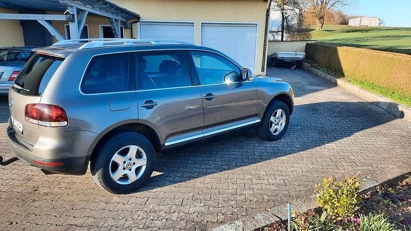 Gebraucht VW Touareg 239 PS (175 kW) 2008 Grau SUV