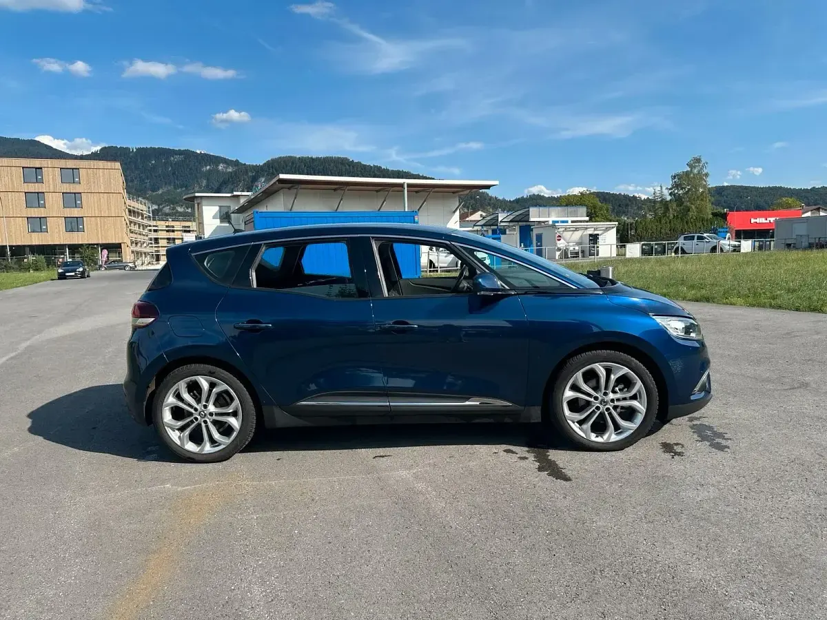 Gebraucht Renault Scénic III 116 PS (85 kW) 2017 Blau Van / Kleinbus