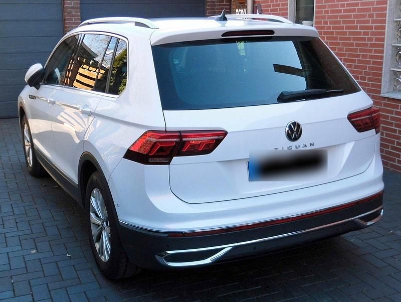 Gebraucht VW Tiguan Elegance 150 PS (110 kW) 2021 Weiß SUV