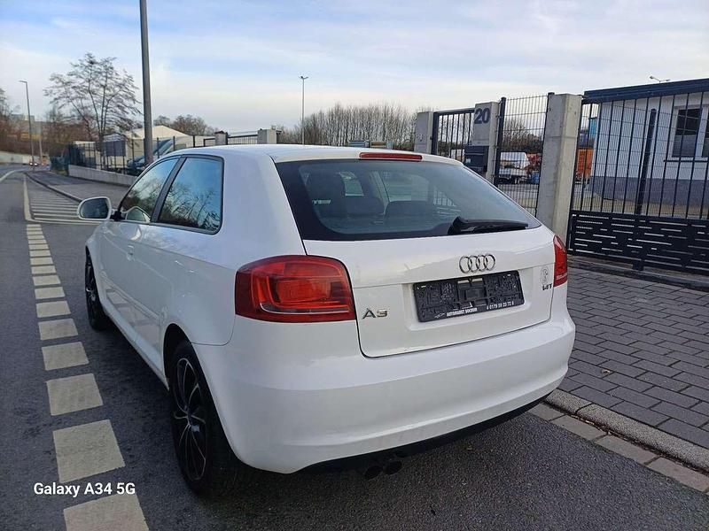 Gebraucht Audi A3 Attraction 125 PS (91 kW) 2009 Ibisweiß Kleinwagen