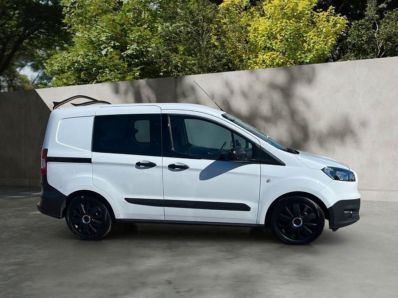 Gebraucht Ford Transit 101 PS (74 kW) 2018 Weiß Kombi