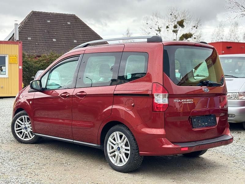 Gebraucht Ford Tourneo Courier Titanium 95 PS (69 kW) 2019 Orange Van / Kleinbus