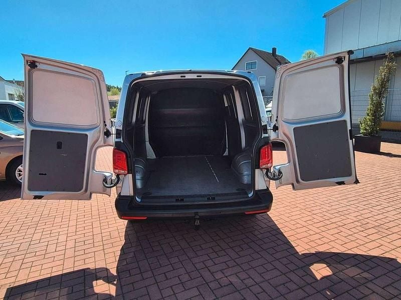 Usata VW Transporter 110 CV (80 kW) 2022 Argento Furgone