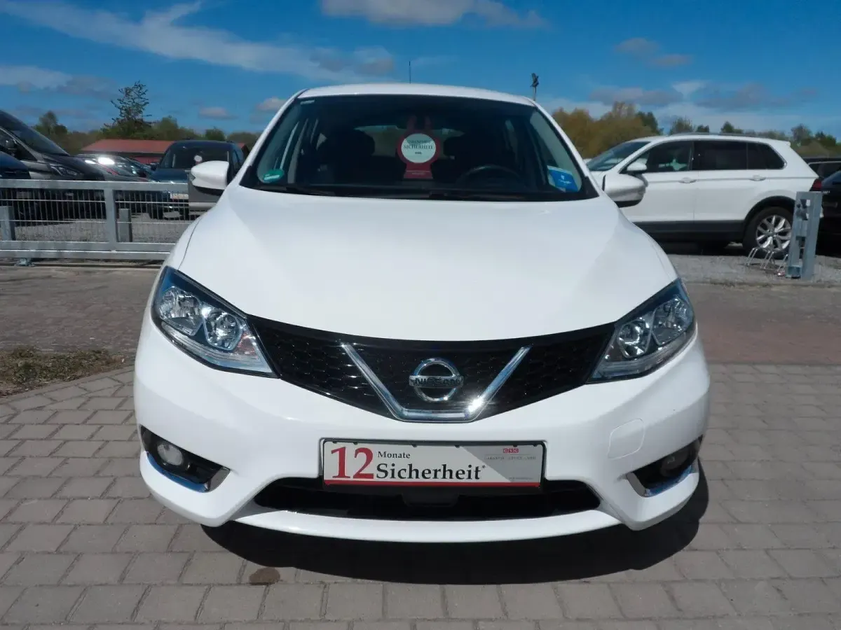 Gebraucht Nissan Pulsar Visia 116 PS (85 kW) 2017 Weiß Kleinwagen