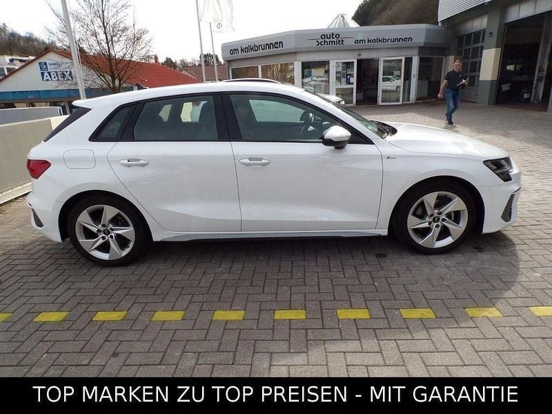 Gebraucht Audi A3 Sportback S-Line 150 PS (110 kW) 2022 Weiß Kleinwagen