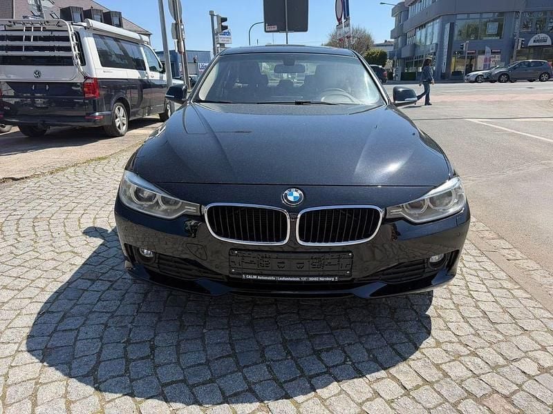 Second-hand BMW 320 Performance 184 CP (135 kW) 2015 Negru Berlinǎ