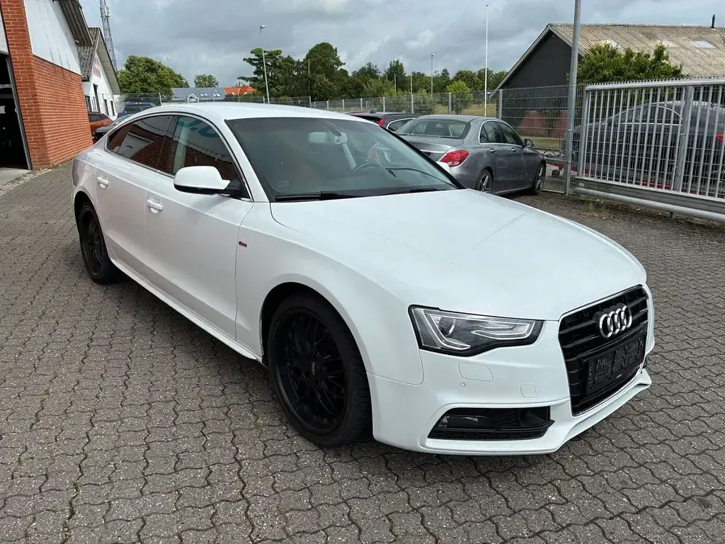 Gebraucht Audi A5 Sportback S-Line 144 PS (105 kW) 2016 Weiß Kleinwagen