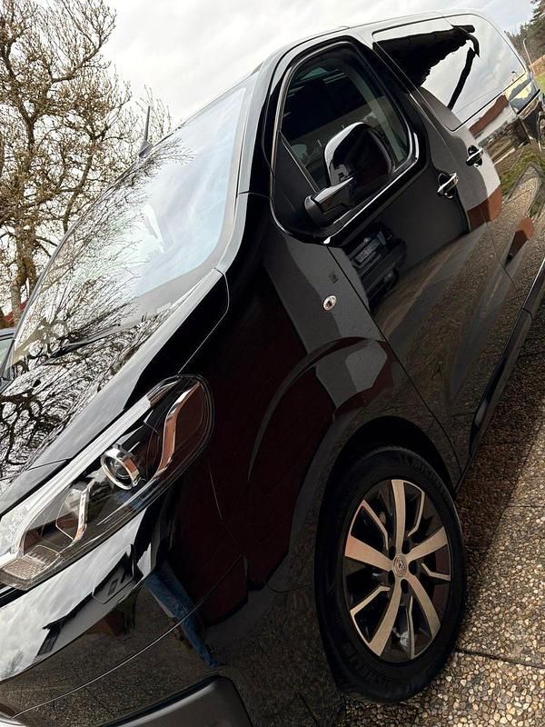 Gebraucht Toyota Proace Executive 177 PS (130 kW) 2020 Schwarz Van / Kleinbus