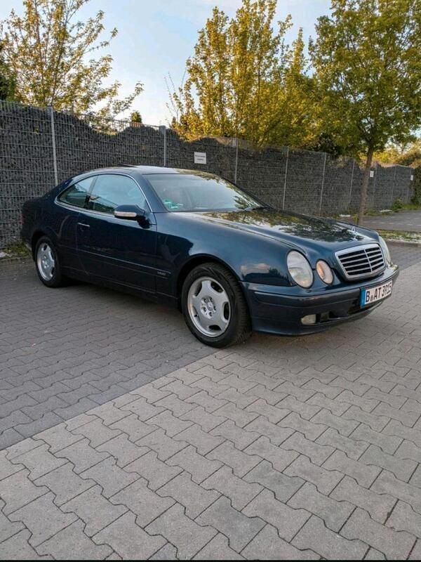 Blau Gebraucht 1999 Mercedes CLK230 Elegance Coupé | 4.999 € (Etwas zu teuer) - Bild 1/4