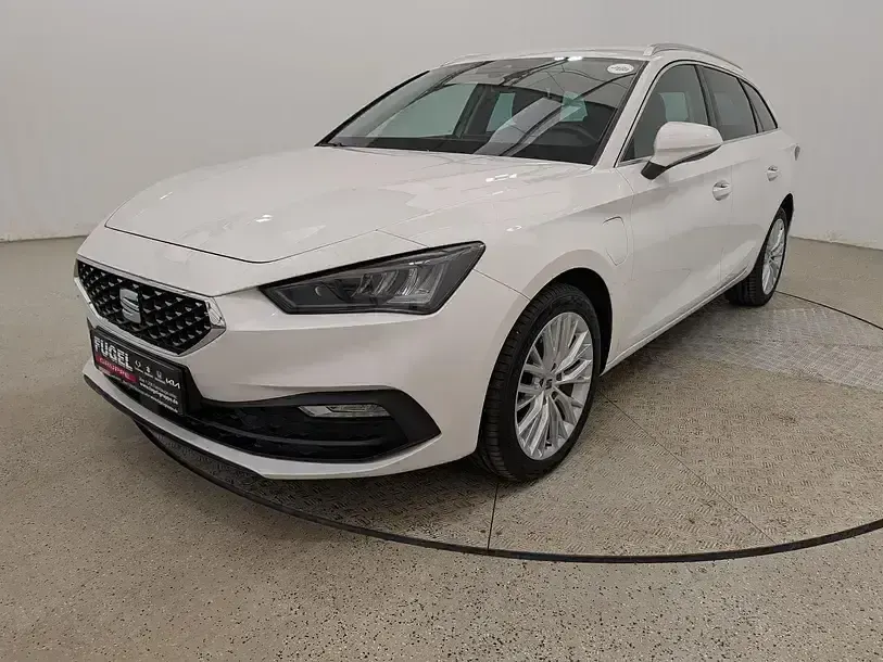 Gebraucht Seat Leon XCELLENCE 204 PS (150 kW) 2022 Weiß Limousine