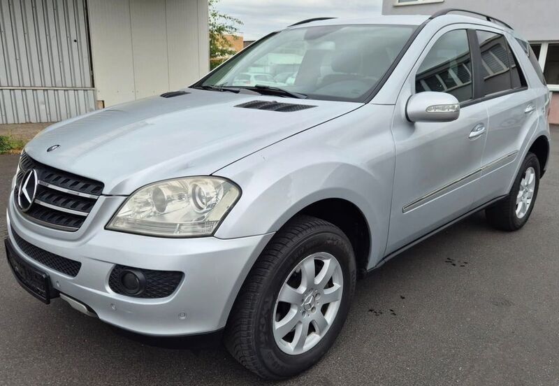 Silber Gebraucht 2006 Mercedes ML320 SUV | 5.850 € (Guter Preis) - Bild 1/4