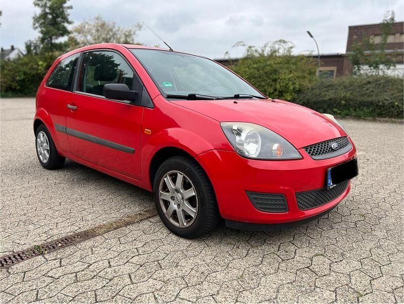 Rot Gebraucht 2007 Ford Fiesta Kleinwagen | 1.500 € - Bild 1/4