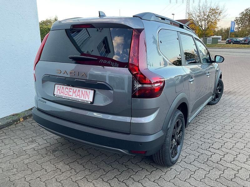 Neu Dacia Jogger Extreme 110 PS (80 kW) 2025 Grau Van / Kleinbus