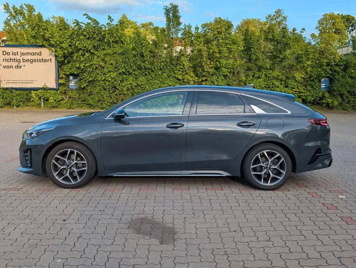 Gebraucht Kia ProCeed 140 PS (102 kW) 2019 Grau Kombi