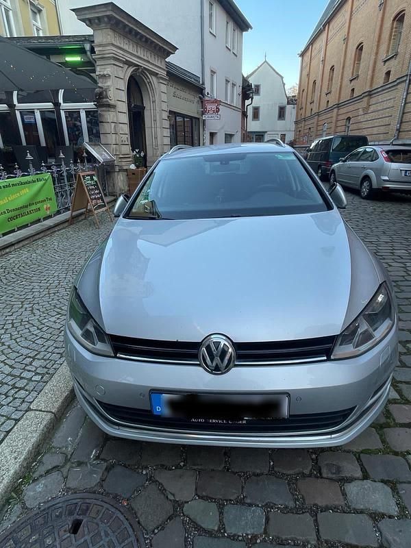 Grau Gebraucht 2016 VW Golf VII Kombi | 9.800 € (Fairer Preis) - Bild 1/4
