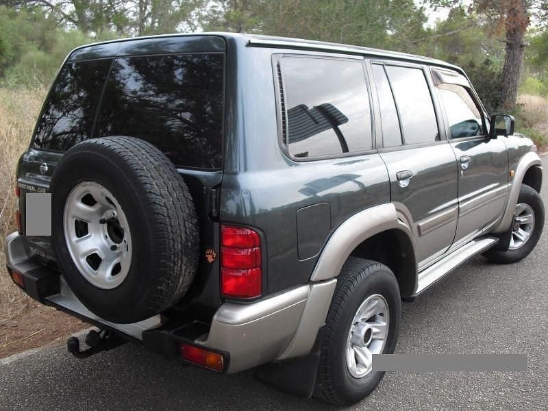 Schwarz Gebraucht 2001 Nissan Patrol SUV | 13.900 € (Superpreis) - Bild 1/4