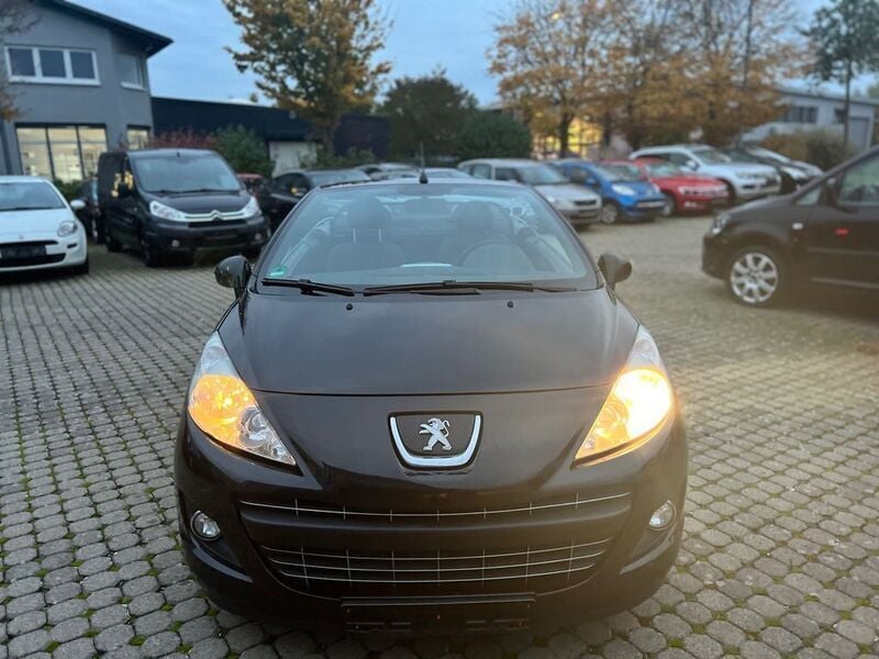 Gebraucht Peugeot 207 CC Active 120 PS (88 kW) 2014 Schwarz Cabrio