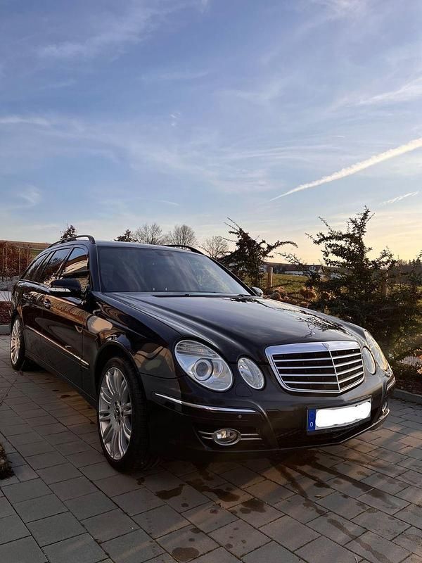 Gebraucht Mercedes E280 231 PS (169 kW) 2007 Schwarz Kombi