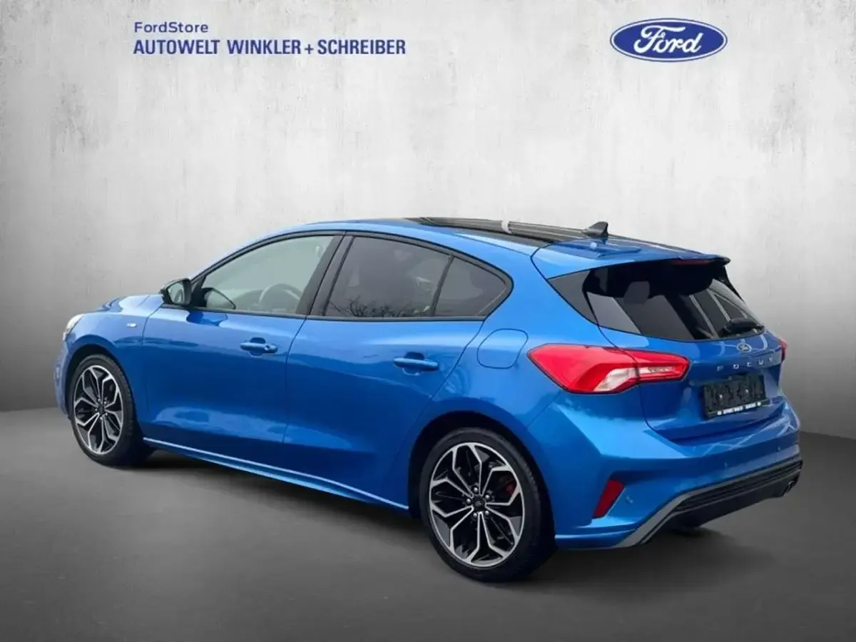 Gebraucht Ford Focus ST-Line X 150 PS (110 kW) 2021 Dynamicblau metallic Limousine