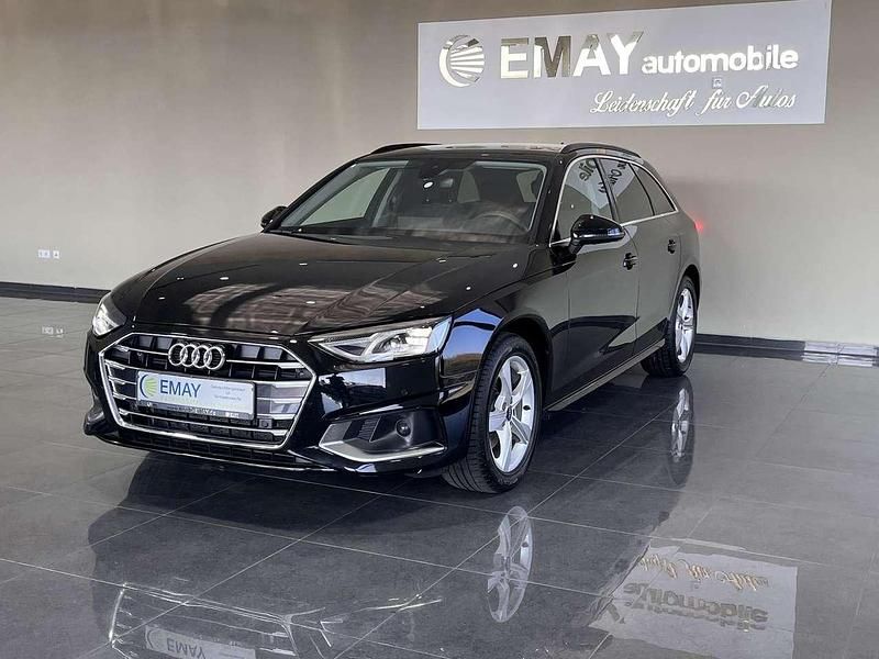 Gebraucht Audi A4 Advanced 163 PS (119 kW) 2022 Mythosschwarz metallic Kombi