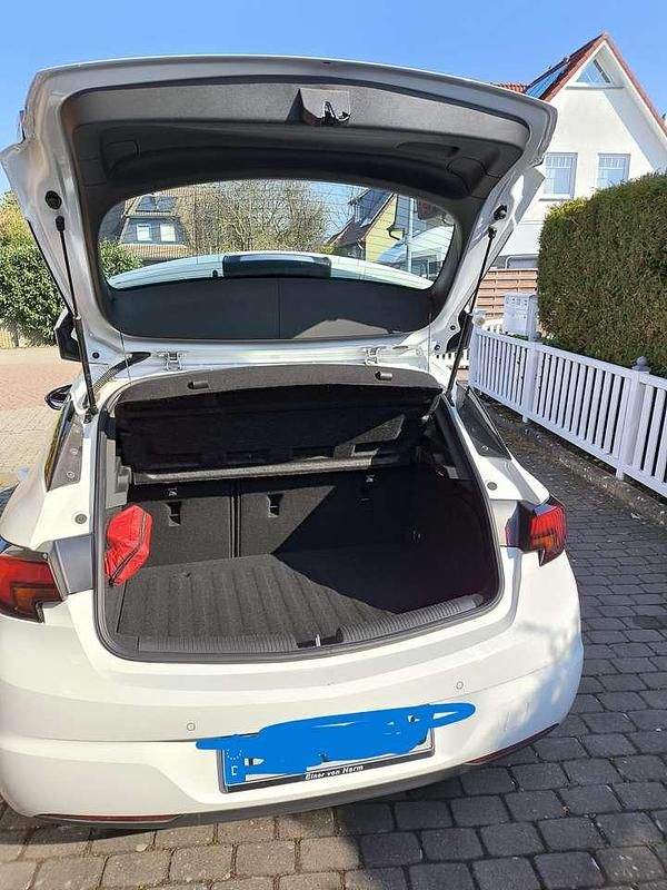 Gebraucht Opel Astra Edition 110 PS (80 kW) 2019 Weiß Limousine