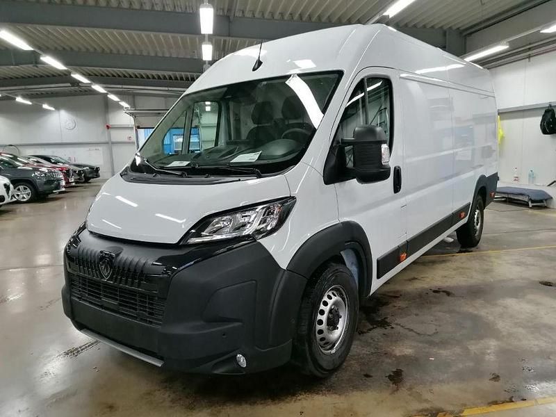 Gebraucht Peugeot Boxer 140 PS (102 kW) 2024 Weiß Van