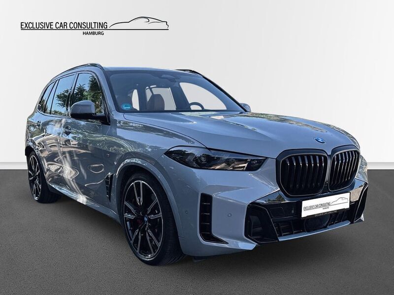 Grau Gebraucht 2024 BMW X5 M Sport SUV | 84.990 € (Teuer) - Bild 1/4