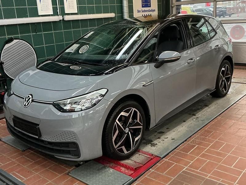Grau Gebraucht 2021 VW ID.3 Pro Performance Kleinwagen | 17.990 € (Superpreis) - Bild 1/4