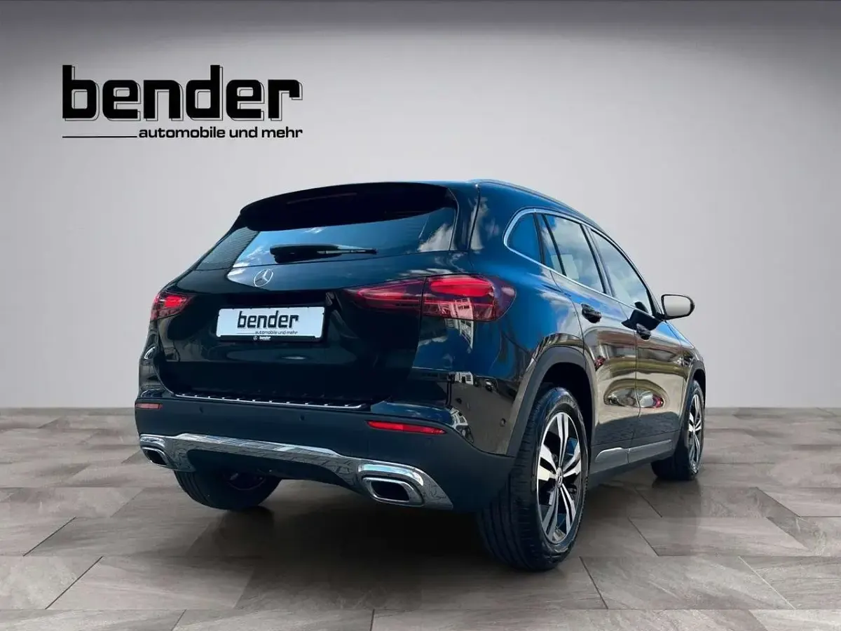 Usata Mercedes GLA200 163 CV (119 kW) 2025 Nero SUV