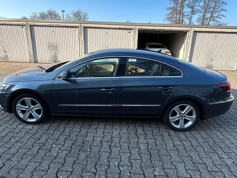 Gebraucht VW Passat 140 PS (102 kW) 2014 Grau Coupé