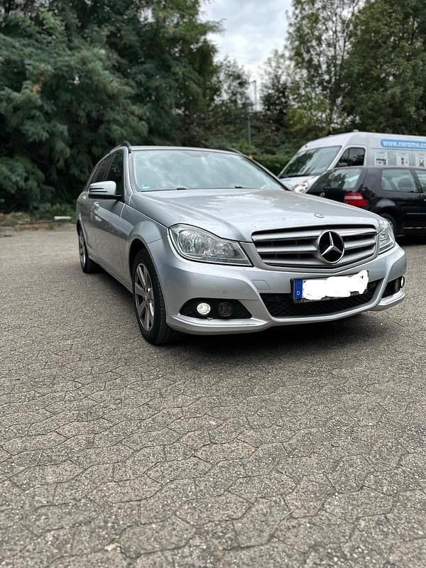 Silber Gebraucht 2013 Mercedes C200 Kombi | 4.700 € (Superpreis) - Bild 1/4