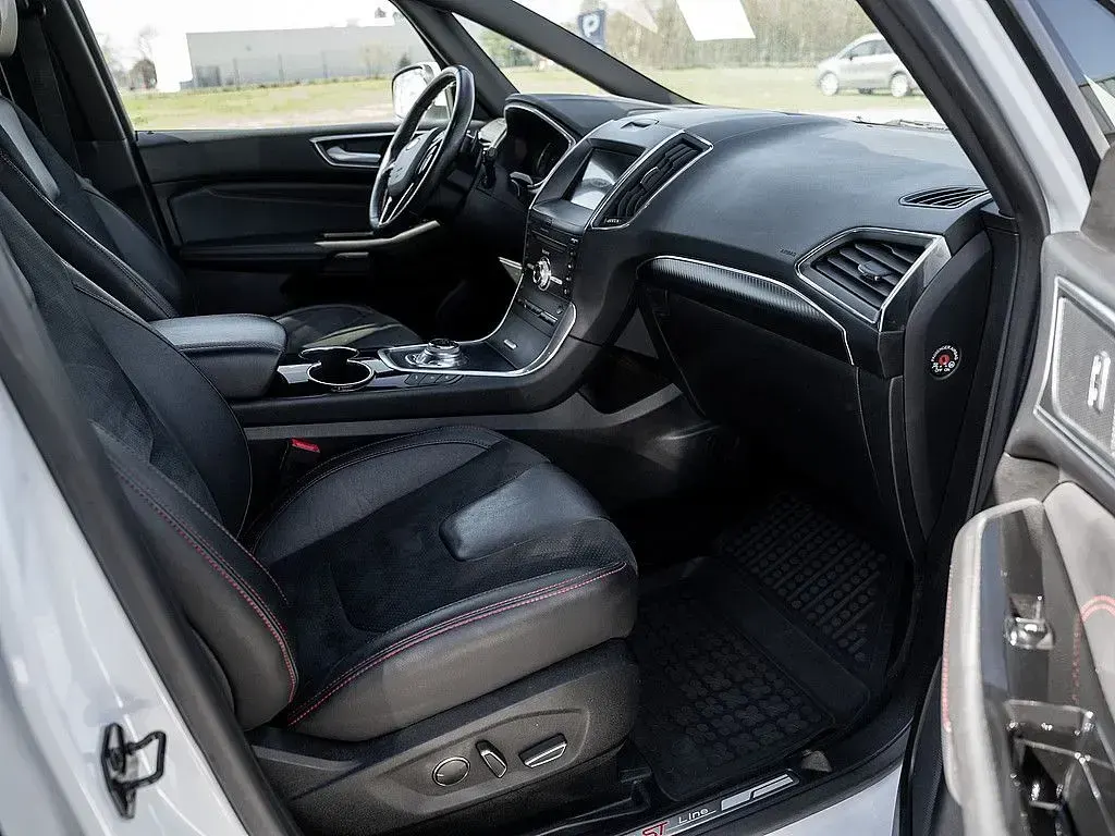 Używany Ford S-MAX ST-Line 190 KM (139 kW) 2018 Biały Minivan