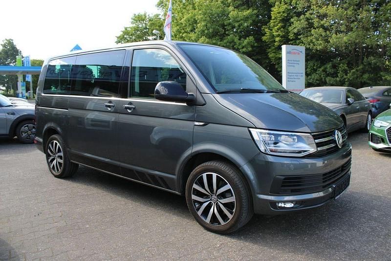 Grau Gebraucht 2017 VW Multivan Edition Van | 32.980 € (Guter Preis) - Bild 1/4