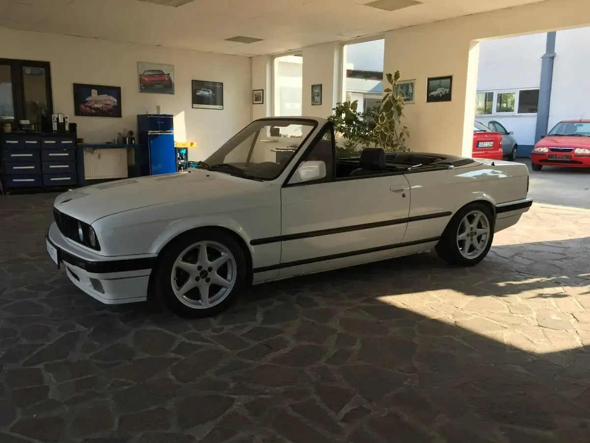 Gebraucht BMW 320 Cabriolet Basis 129 PS (94 kW) 1990 Weiß Cabrio