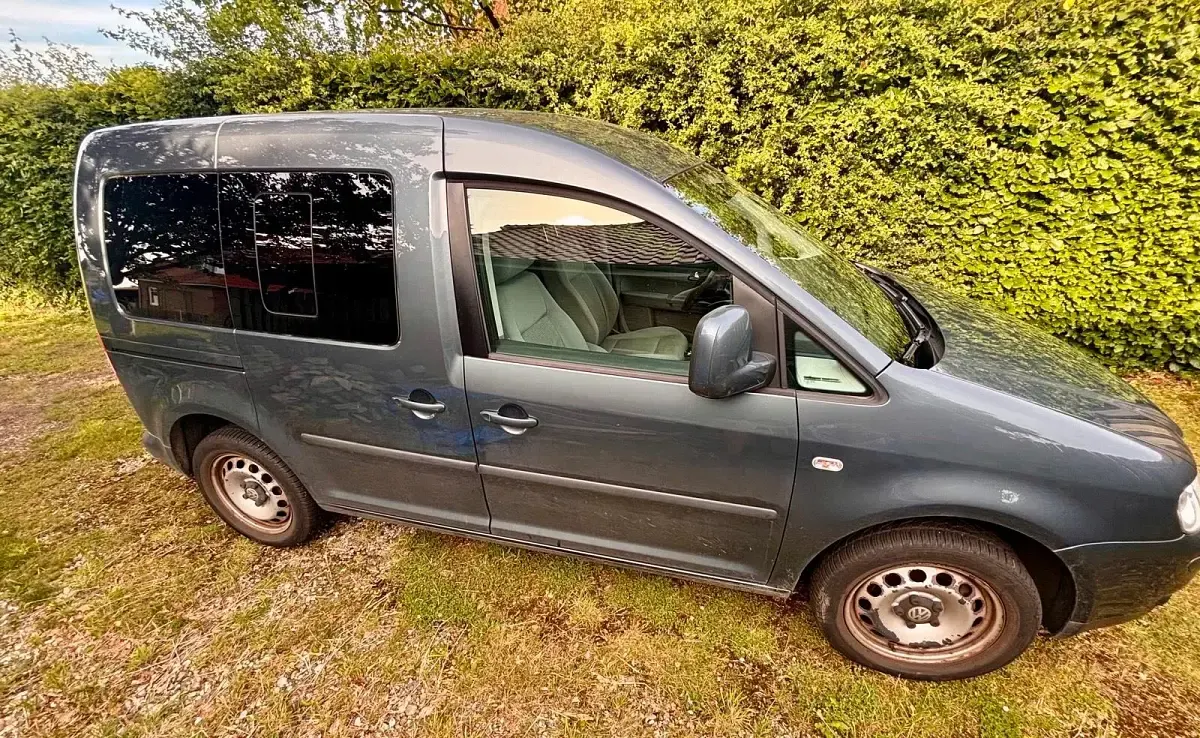 Gebraucht VW Caddy Life 102 PS (75 kW) 2010 Grau Van / Kleinbus
