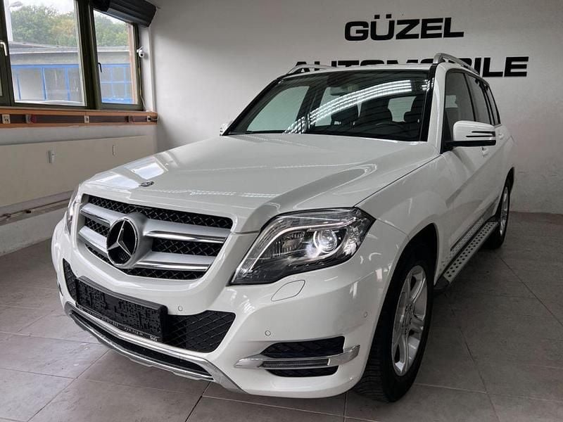 Polarweiss Gebraucht 2015 Mercedes GLK220 SUV | 19.990 € (Guter Preis) - Bild 1/4