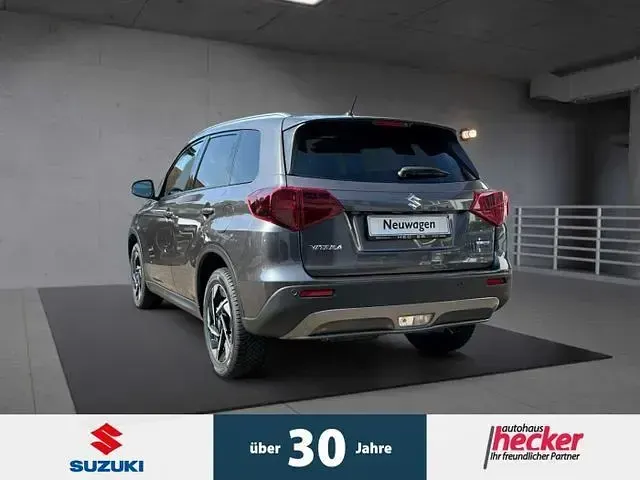 Neu Suzuki Vitara Comfort+ 110 PS (80 kW) 2026 Grau SUV