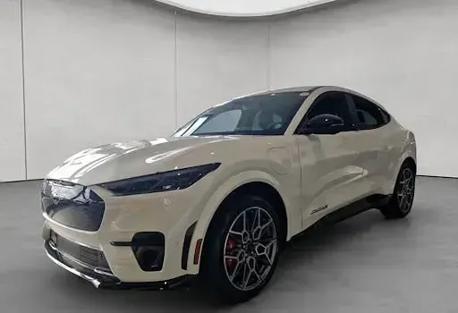 Neu Ford Mustang Mach-E GT 358 kW (487 PS) 2025 Weiß SUV