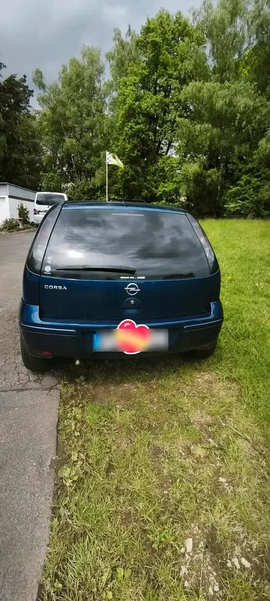 Używany Opel Corsa 60 KM (44 kW) 2005 Niebieski Hatchback