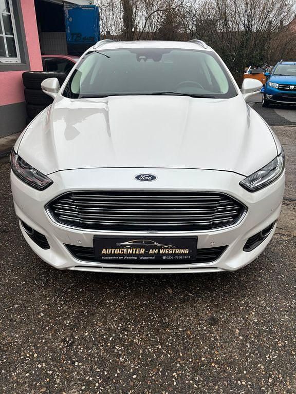 Gebraucht Ford Mondeo Titanium 203 PS (149 kW) 2016 Weiß Limousine