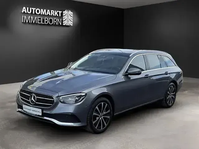 Gebraucht Mercedes E300 306 PS (225 kW) 2022 Grau Limousine