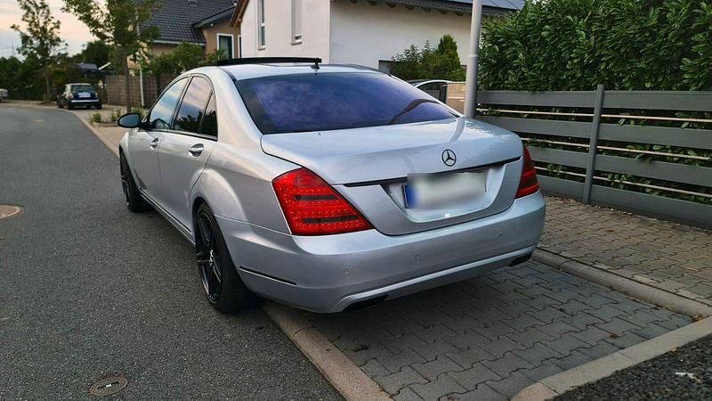 Silber Gebraucht 2006 Mercedes S320 Limousine | 8.799 € (Fairer Preis) - Bild 1/4